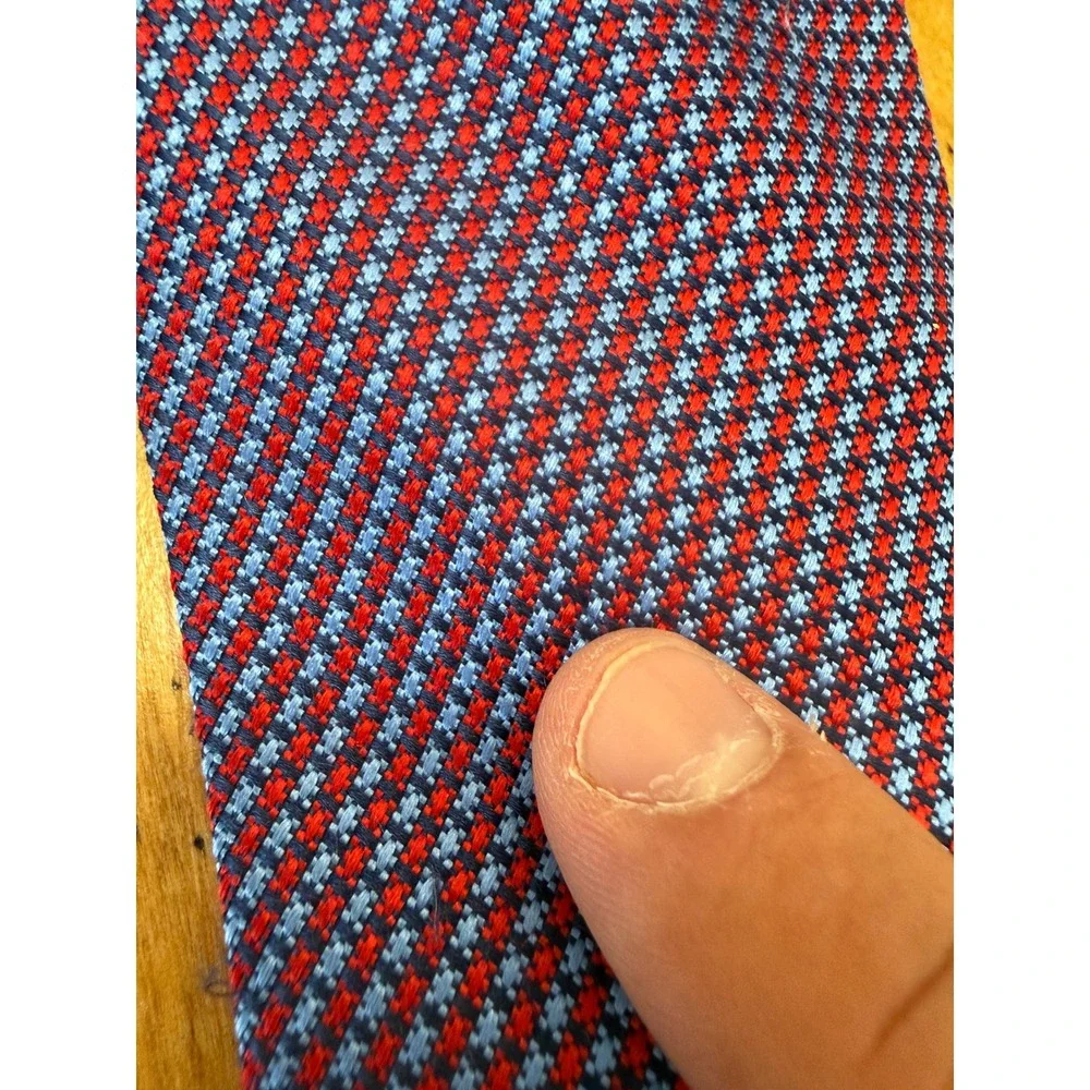 Brioni Silk Tie Blue Red Micro Pattern Hand Made Italy Necktie